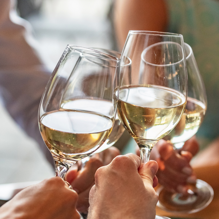 Sauvignon Blanc wine toasting